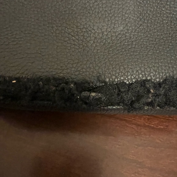 COACH CROSSBODY POUCH IN LEATHER AND SHEARLING - Picture 10 of 11